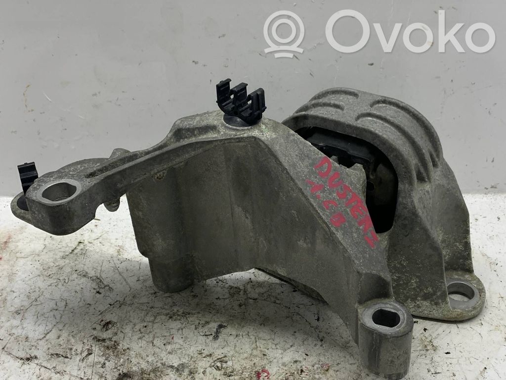 Dacia Duster Engine mount bracket 