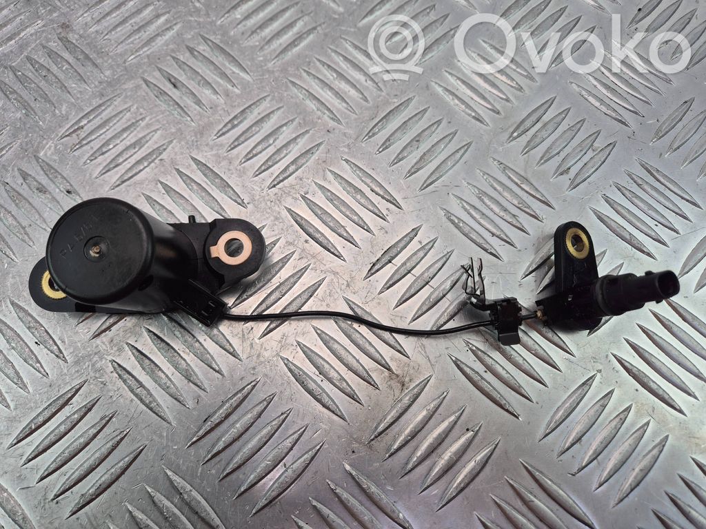 Sensor de nivel de aceite   A0011531132