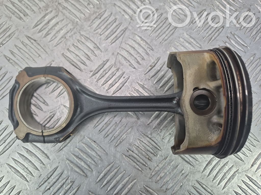 Mercedes-Benz E W212 Pistón con biela 