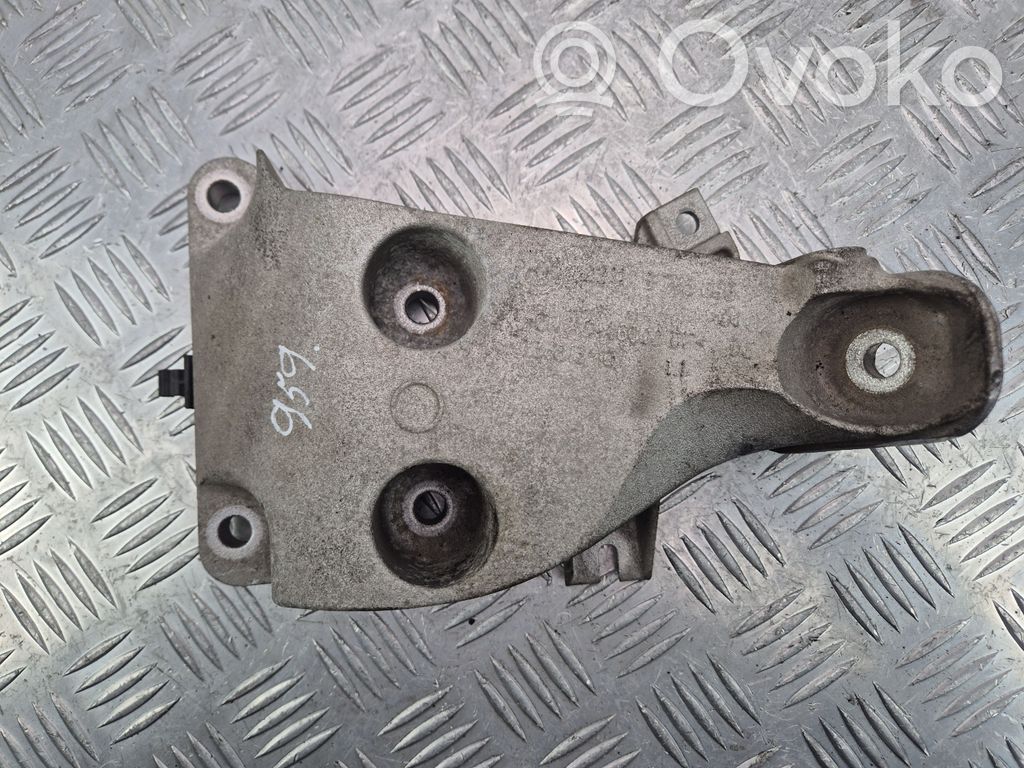 BMW 5 F10 F11 Engine mounting bracket 