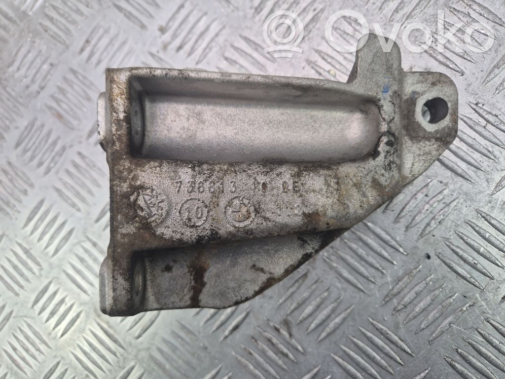 BMW 1 F20 F21 Engine mounting bracket 
