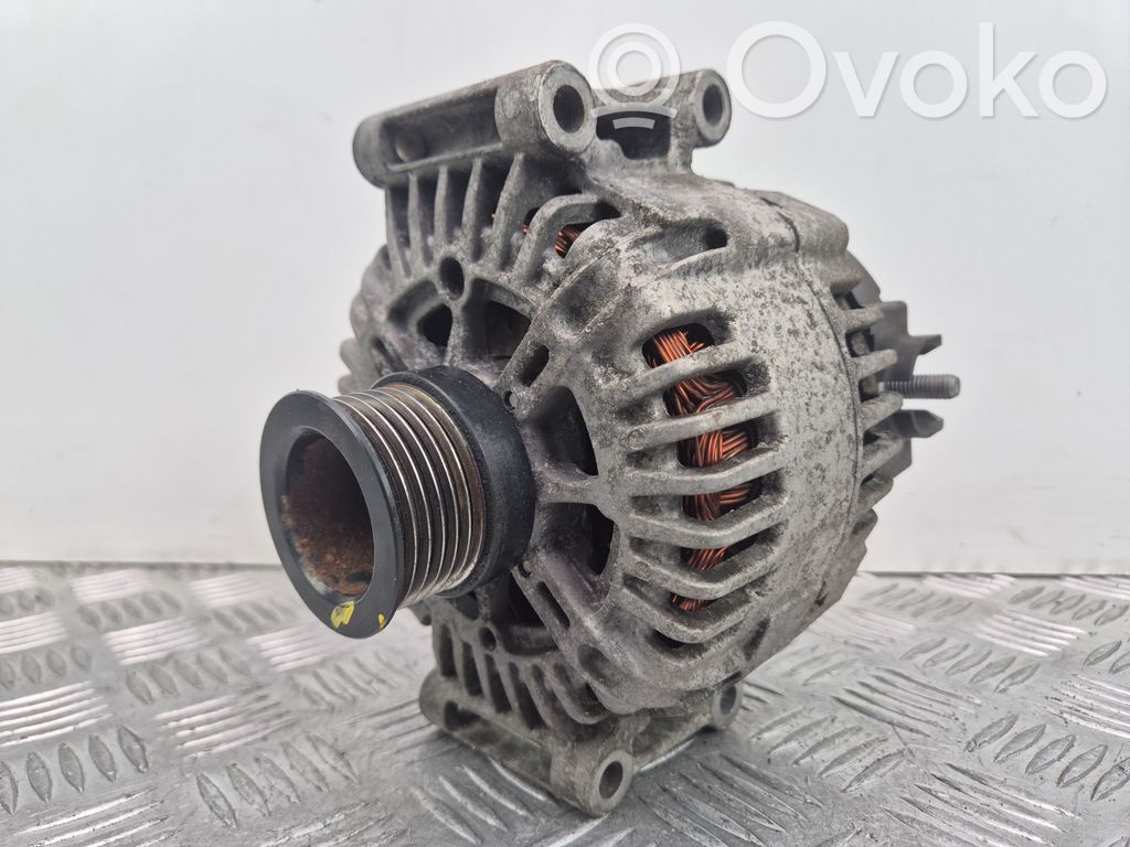 Mercedes-Benz C W204 Alternador 