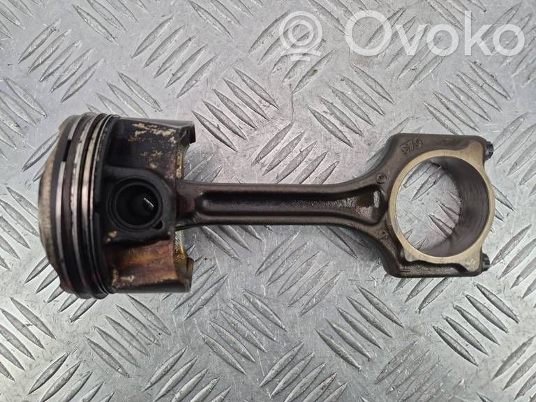 BMW 1 F20 F21 Piston with connecting rod 