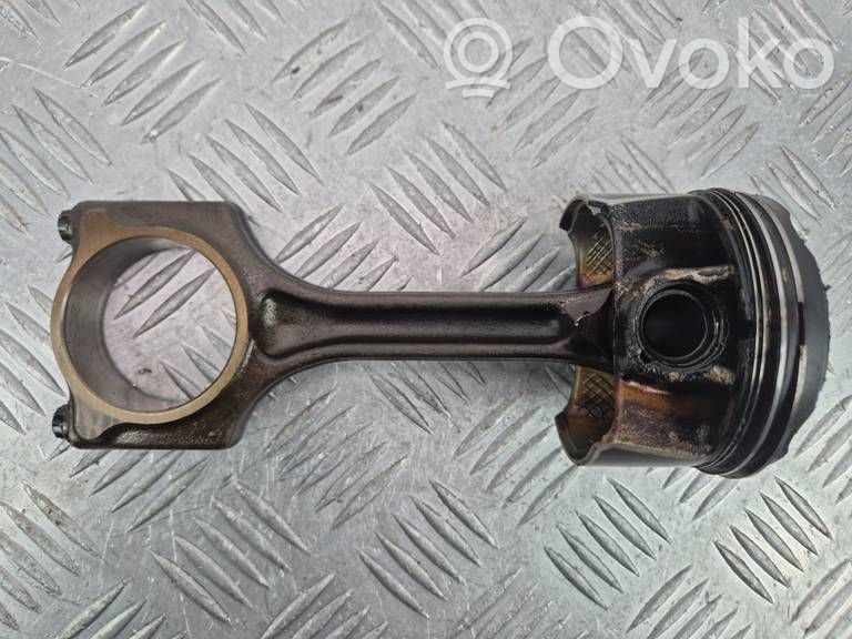 BMW 1 F20 F21 Piston with connecting rod 