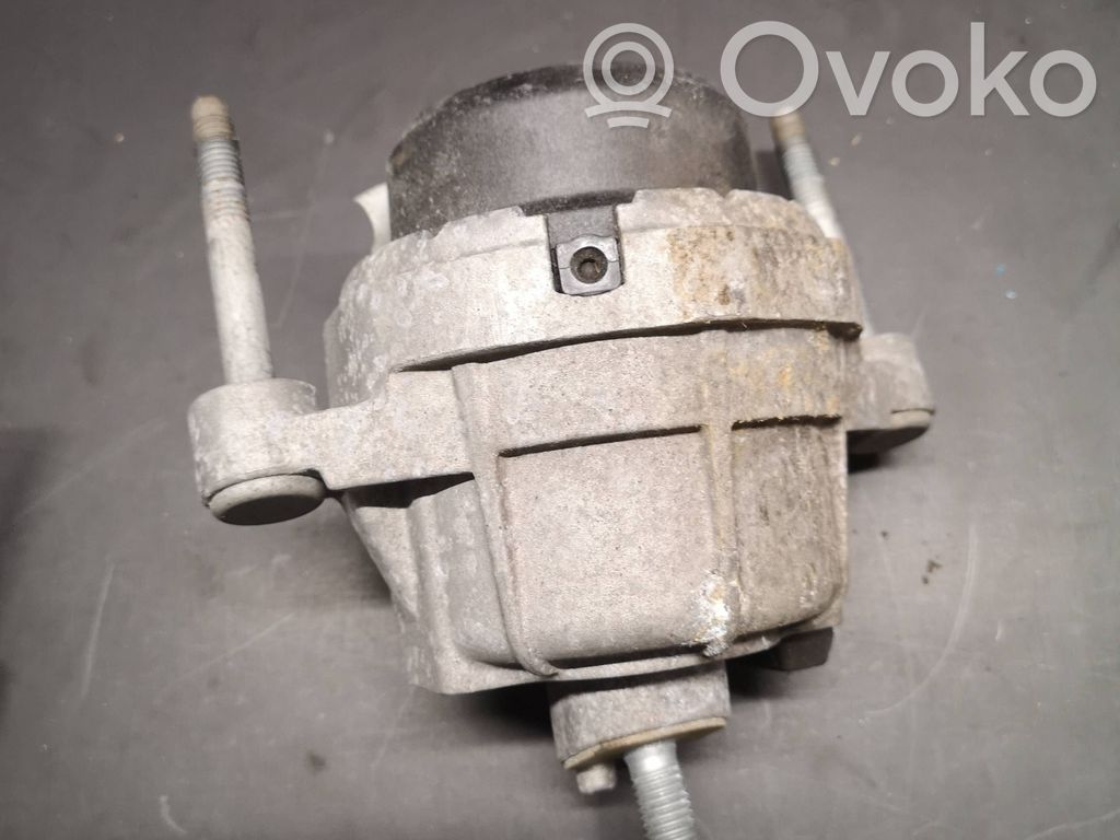 Chevrolet Corvette Engine mount bracket 