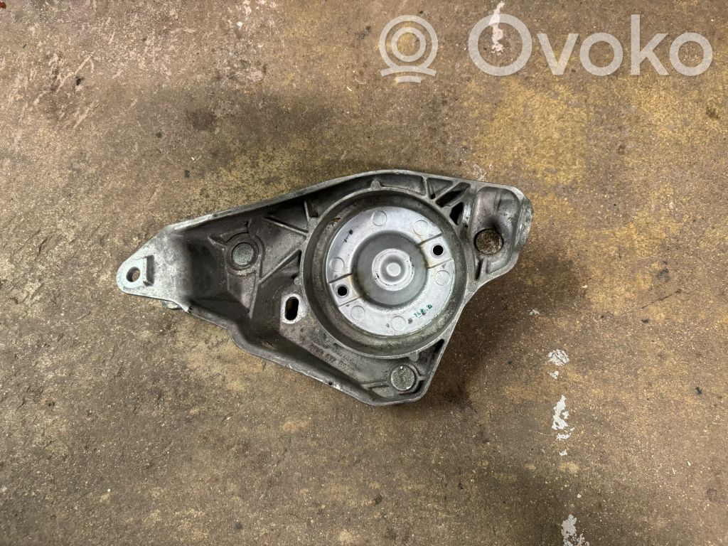 Audi A8 S8 D2 4D Coil spring mount 