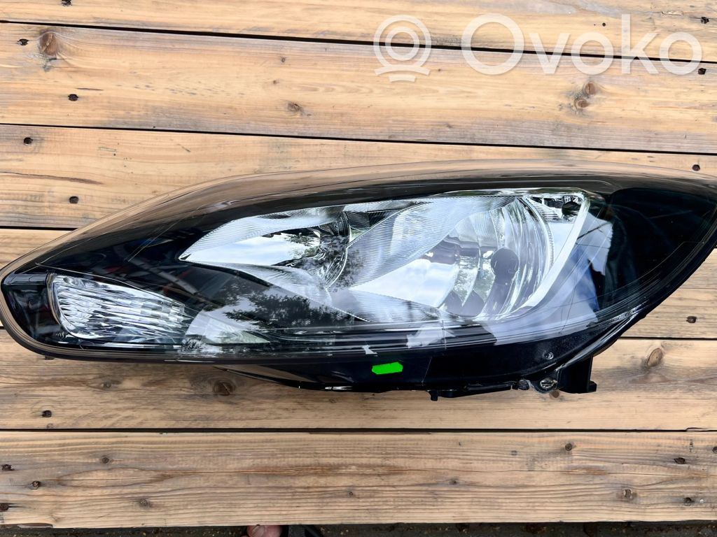 Ford Focus Headlight/headlamp 
