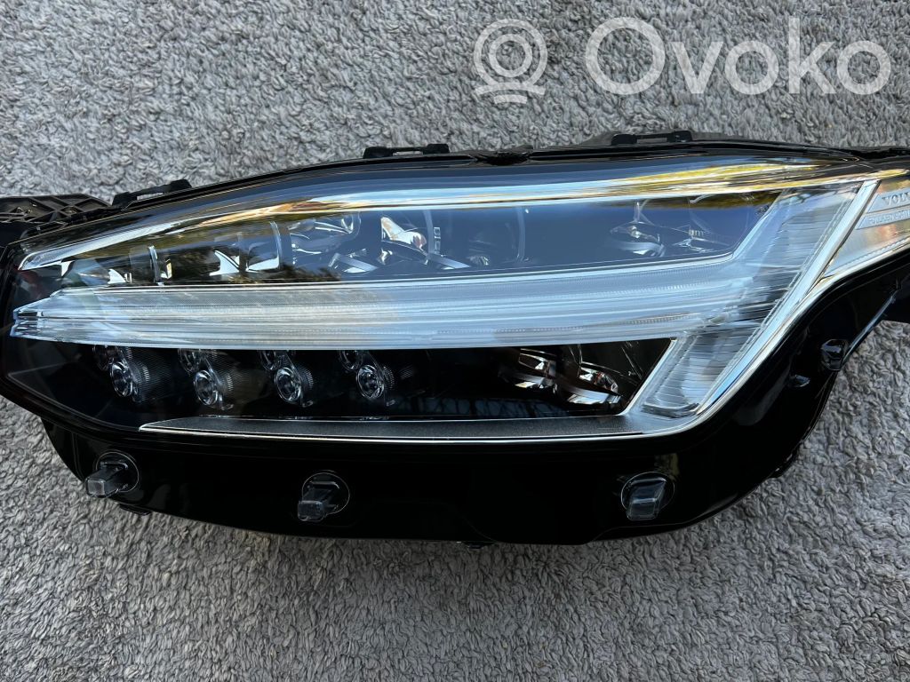 Volvo XC90 Scheinwerfer 