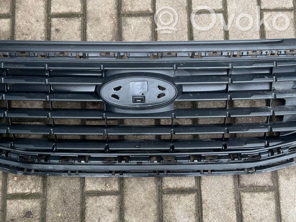 Ford Transit -  Tourneo Connect Front bumper upper radiator grill 