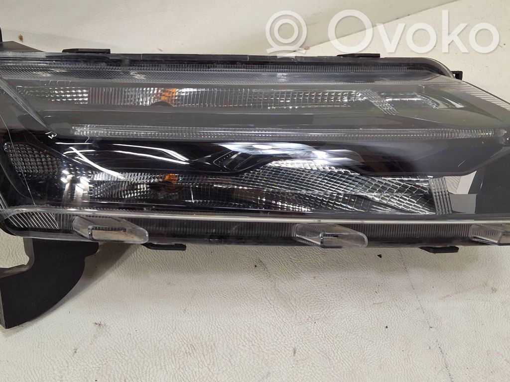Headlight/headlamp   266008993R,LN5001RR