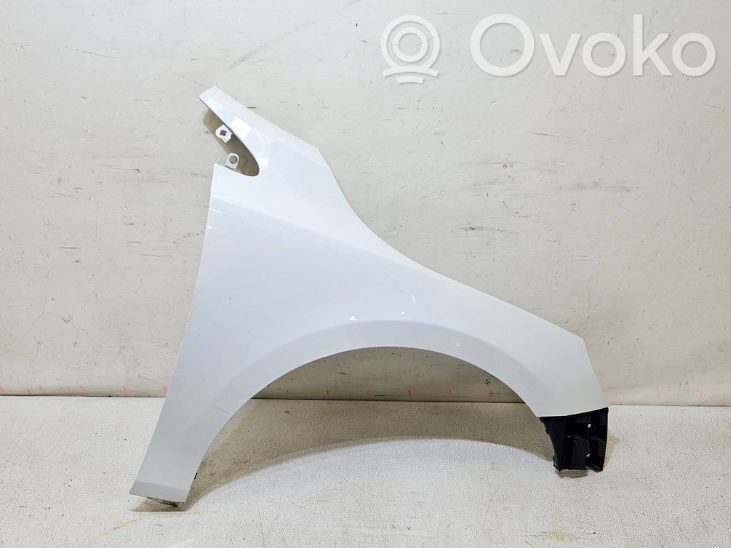 Volvo V40 Sparnas 