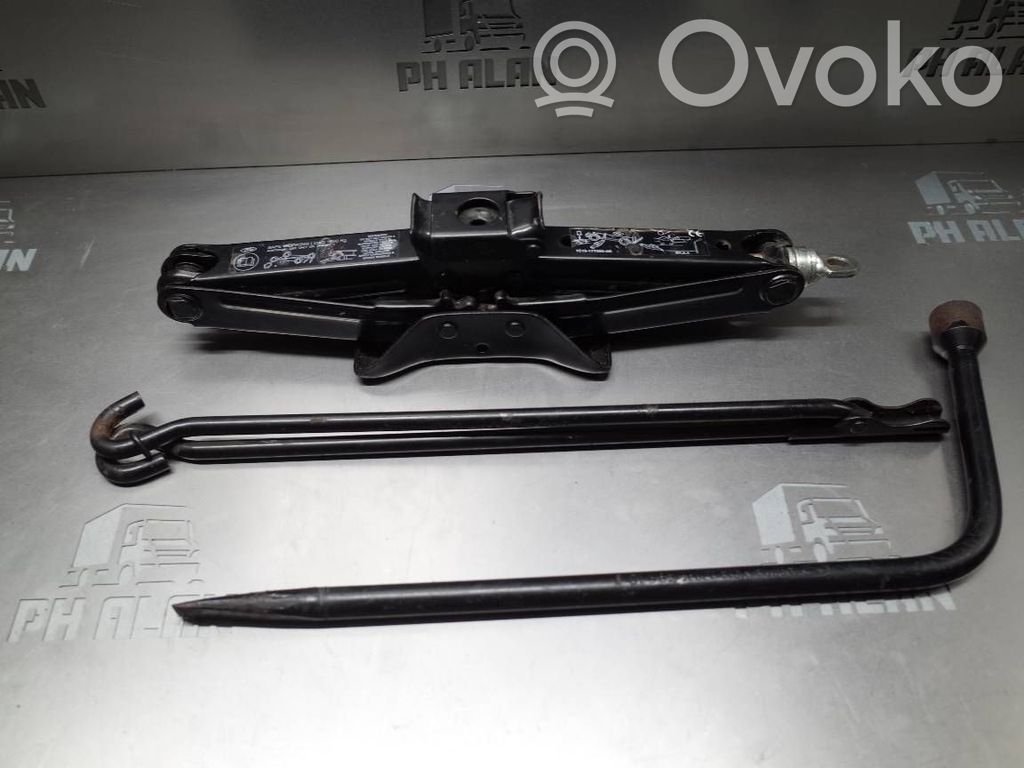 Lift Jack   1C1517T080AB