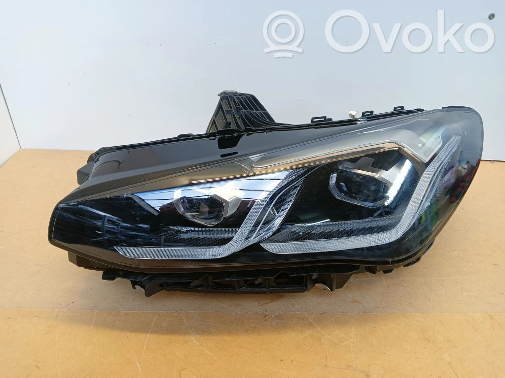 BMW 2 Active Tourer U06 Headlight/headlamp 