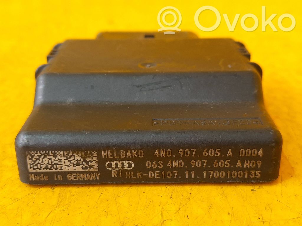 Audi A8 S8 D5 Relais Scheibenwischer 