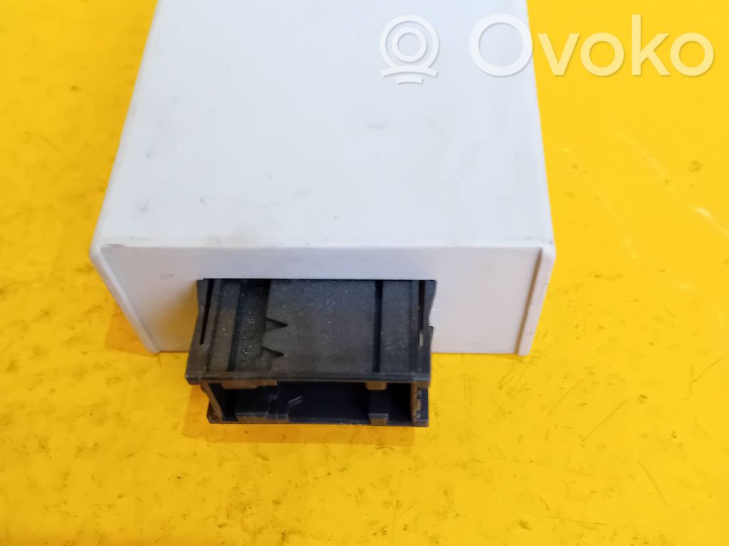 BMW 5 E60 E61 Glow plug pre-heat relay 