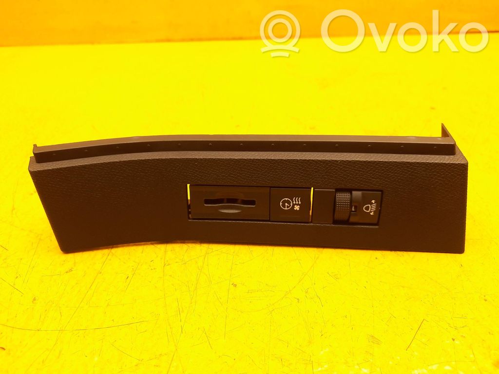 Opel Astra L Otros repuestos del interior 