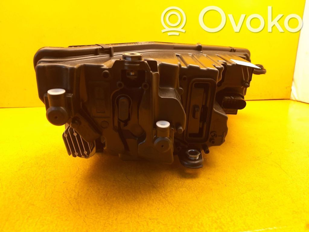 Skoda Octavia Mk4 Scheinwerfer 