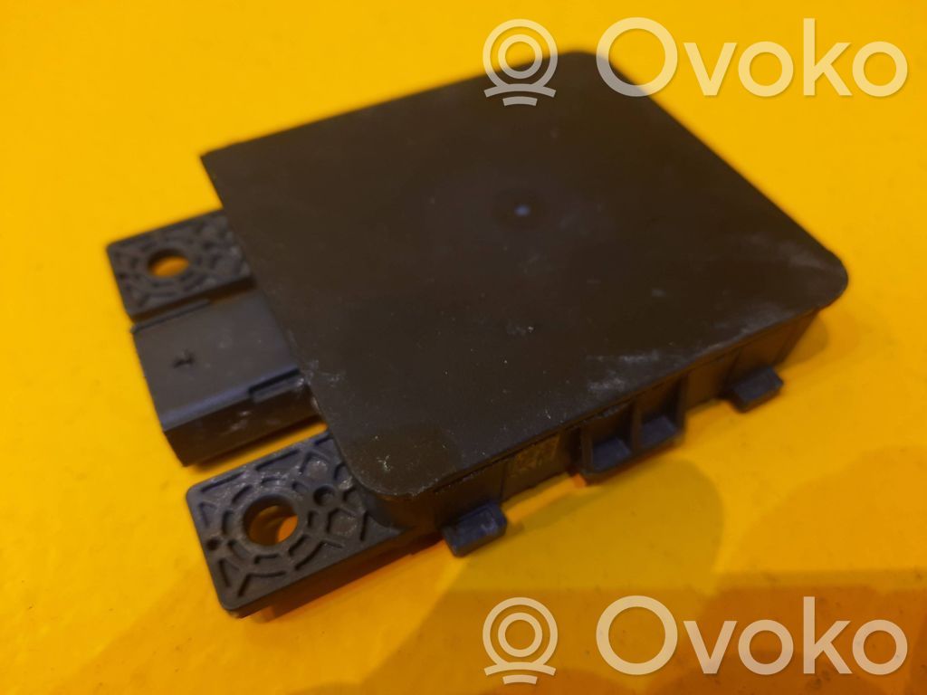 Volkswagen Golf VIII Rejilla/moldura del sensor de radar ACC Distronic 
