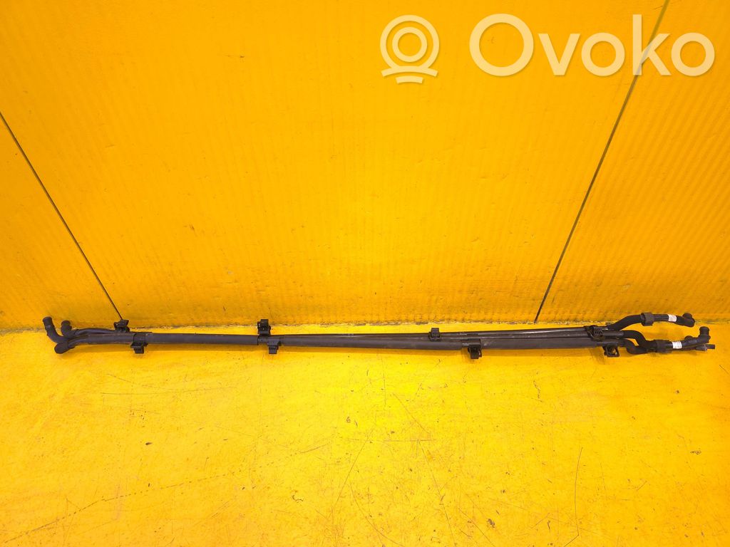 Audi e-tron Engine coolant pipe/hose 