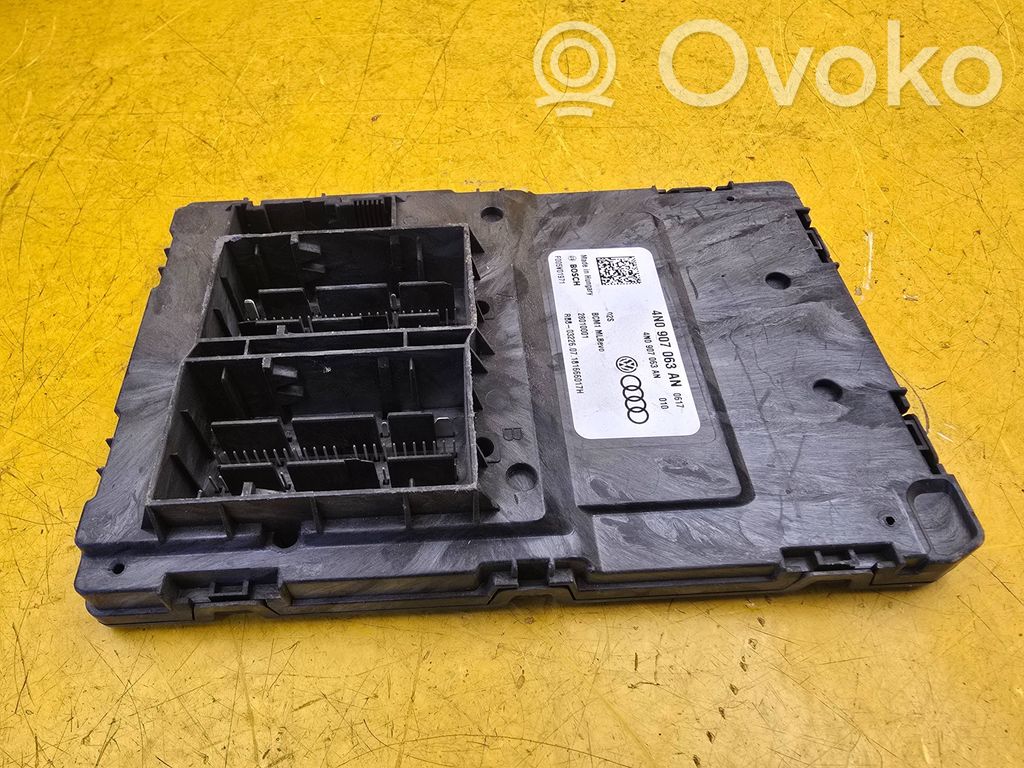 Audi A8 S8 D5 Korin keskiosan ohjainlaite 