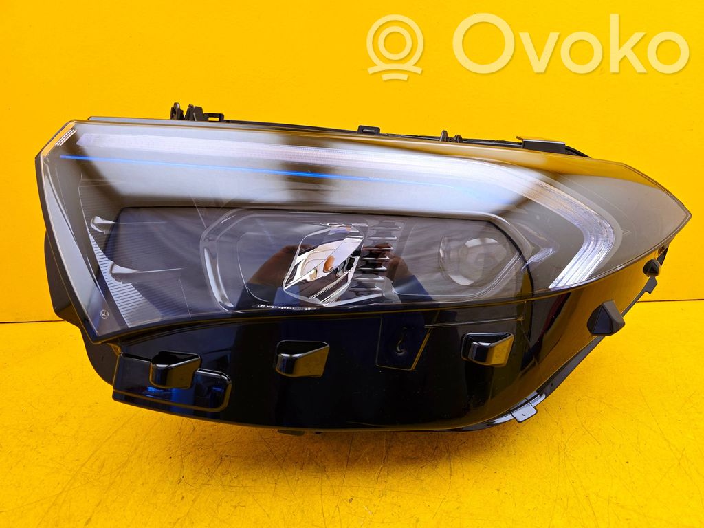 Mercedes-Benz EQA Scheinwerfer 