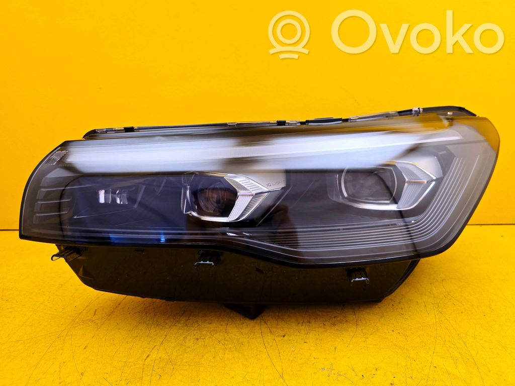 Volkswagen Tiguan Lampa przednia 