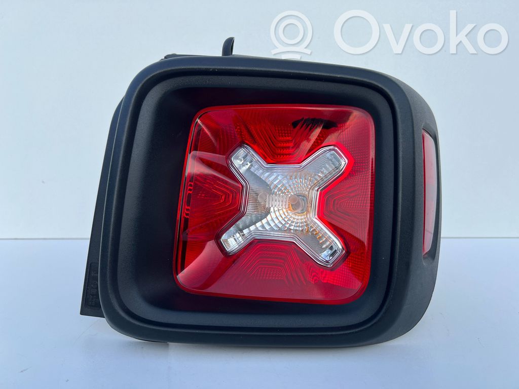 Jeep Renegade Aizmugurējais lukturis virsbūvē 