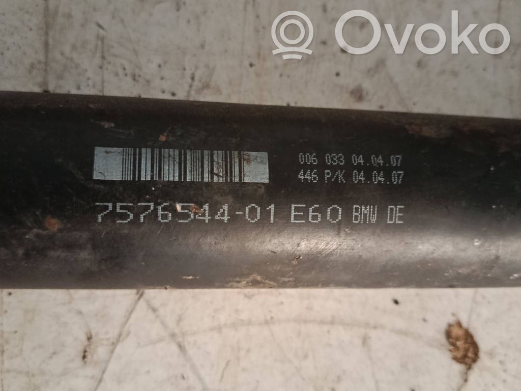 BMW 5 E60 E61 Kardanas komplekte 