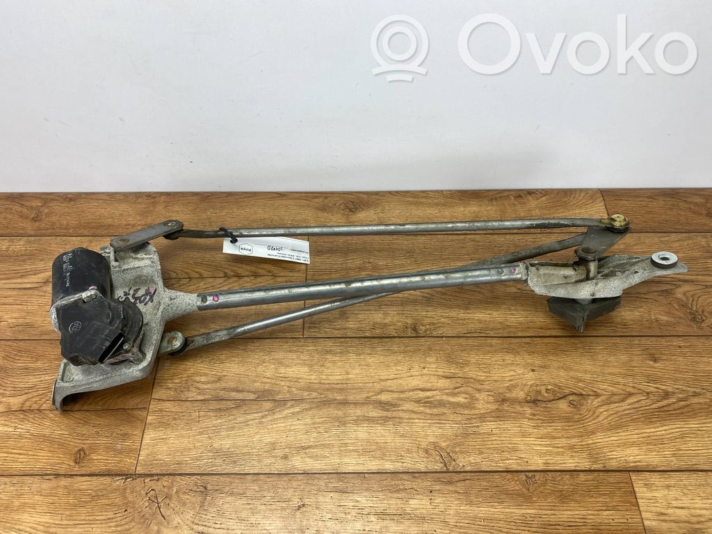 Chevrolet Corvette C6 Tiranti e motorino del tergicristallo anteriore 