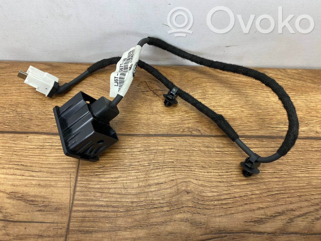 Enchufe conector USB   LJ6T14G671ABP,LJ6T14G671AB