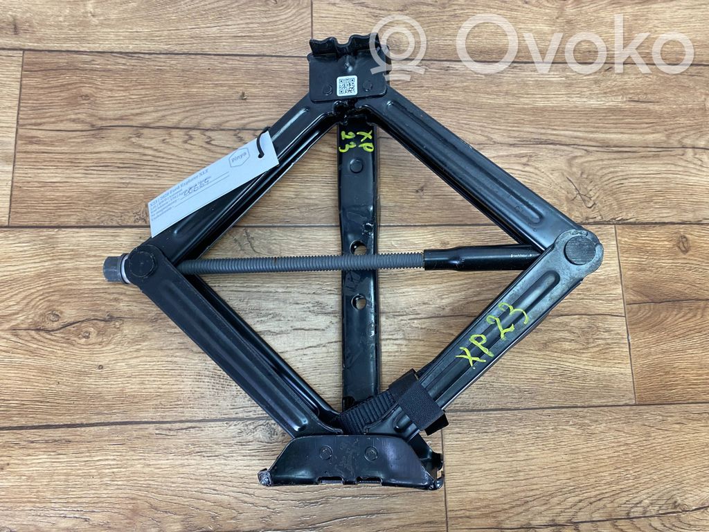 Ford Explorer VI Tool set 