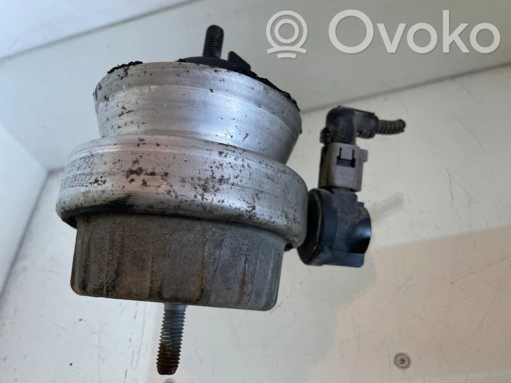 Audi A6 S6 C6 4F Engine mount bracket 