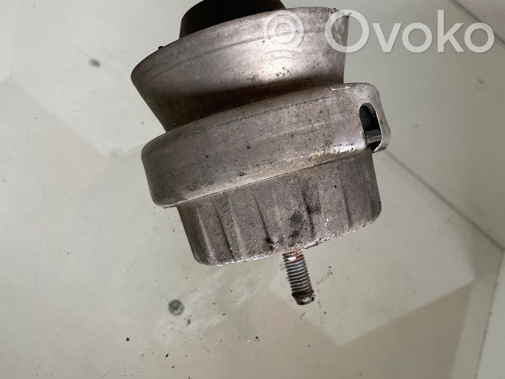 Audi A6 S6 C6 4F Engine mount bracket 
