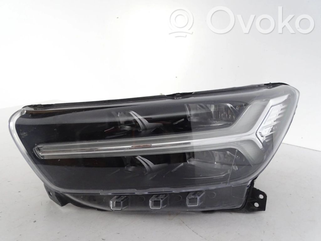 Volvo XC40 Headlight/headlamp 