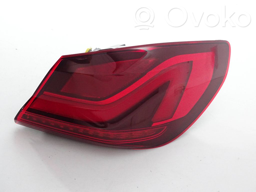Lampa tylna   647502,745064415