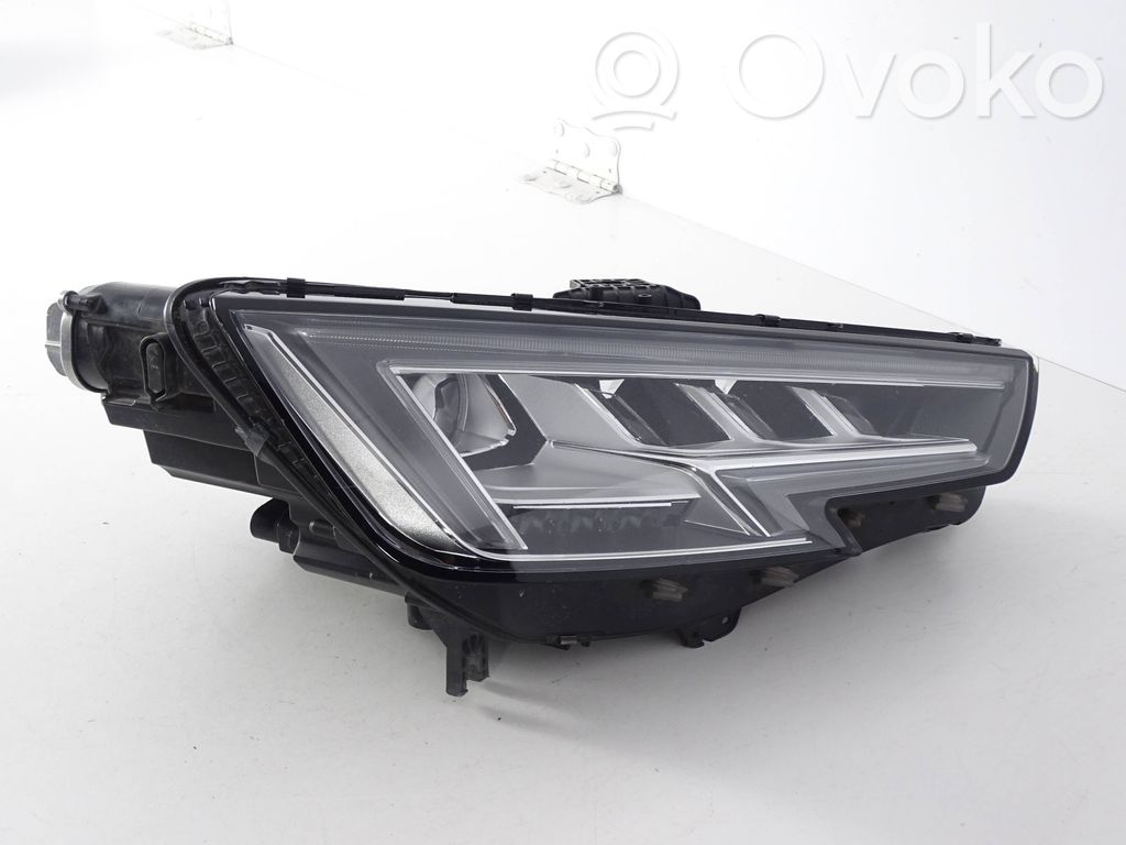Audi A4 S4 B9 Lampa przednia 