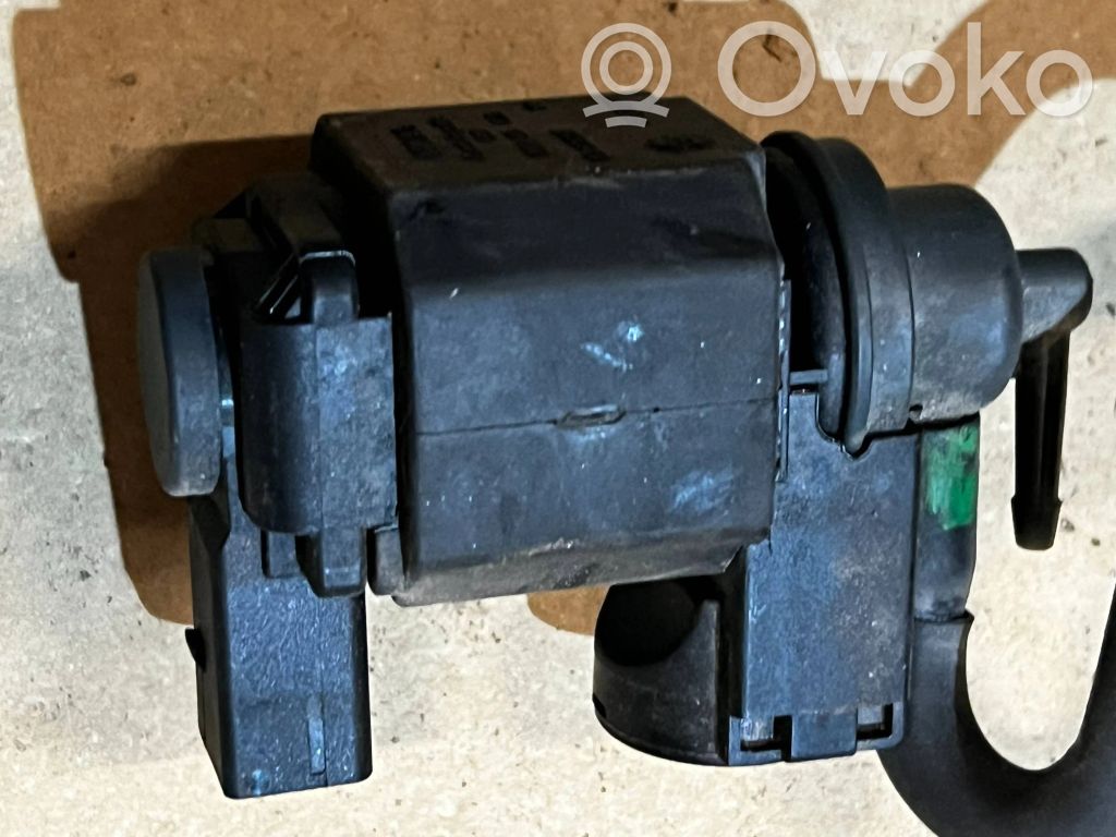 Audi A8 S8 D5 Válvula de vacío (Usadas) 