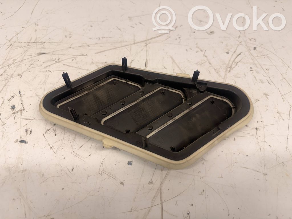 Citroen Berlingo Quarter panel pressure vent 