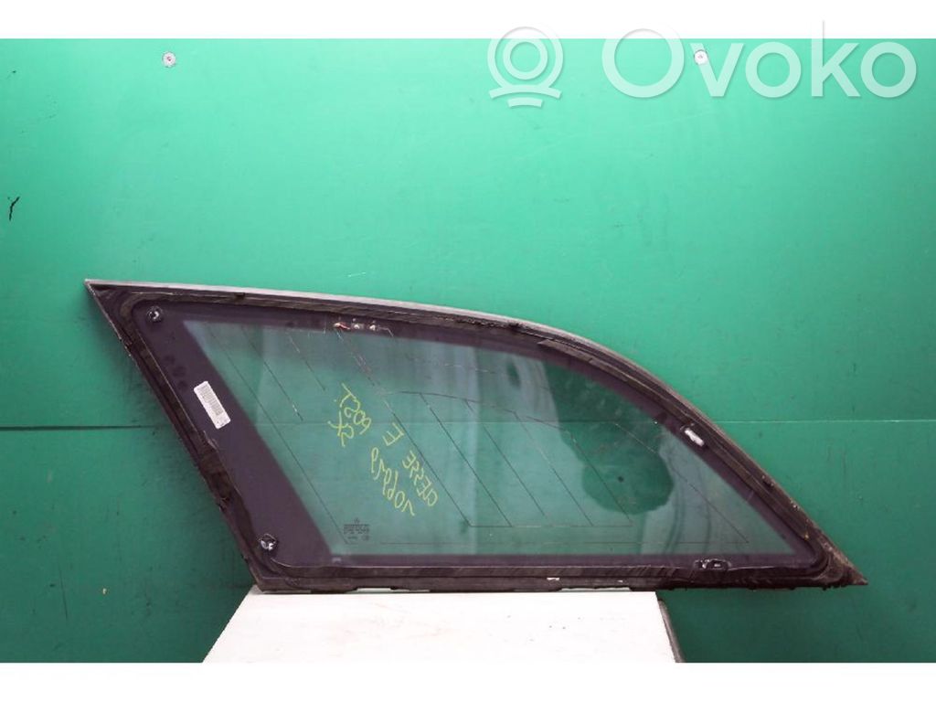 Ventanilla de ventilación de la puerta trasera