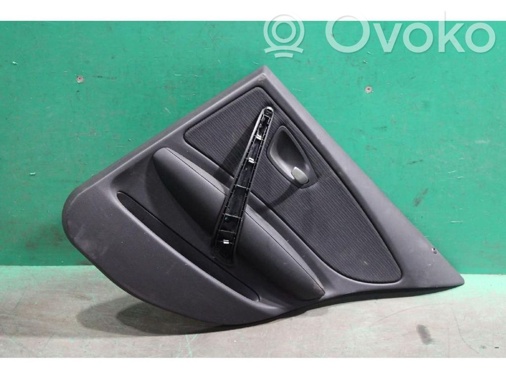 Takaoven verhoilu