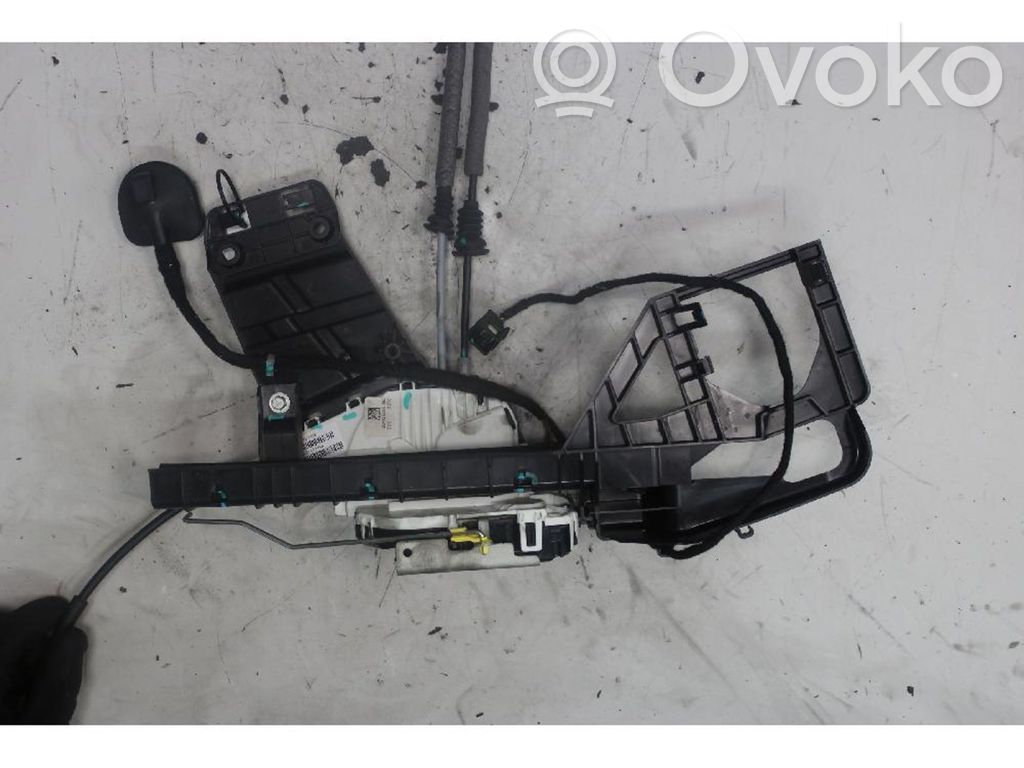 Front door lock   C56317