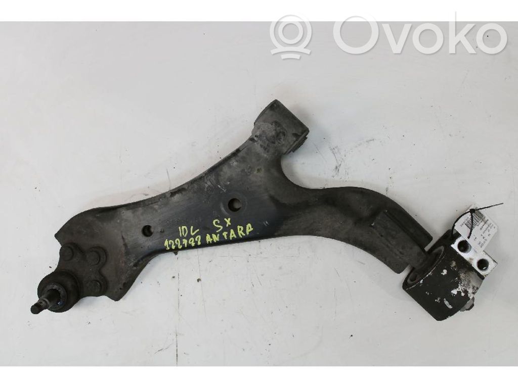 Opel Antara Wahacz przedni 