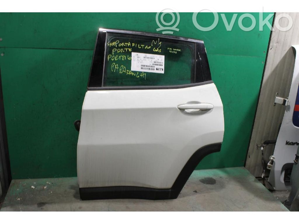 Rear door   K68246269AA