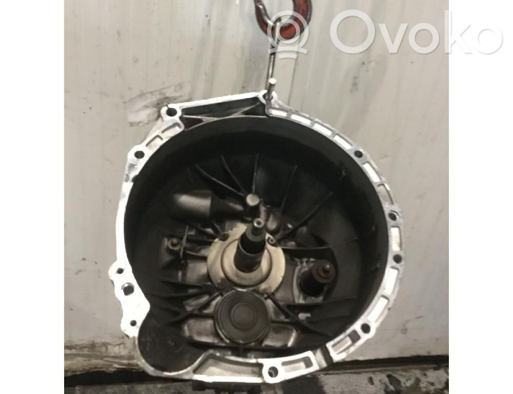 Manual 5 speed gearbox   1069401059