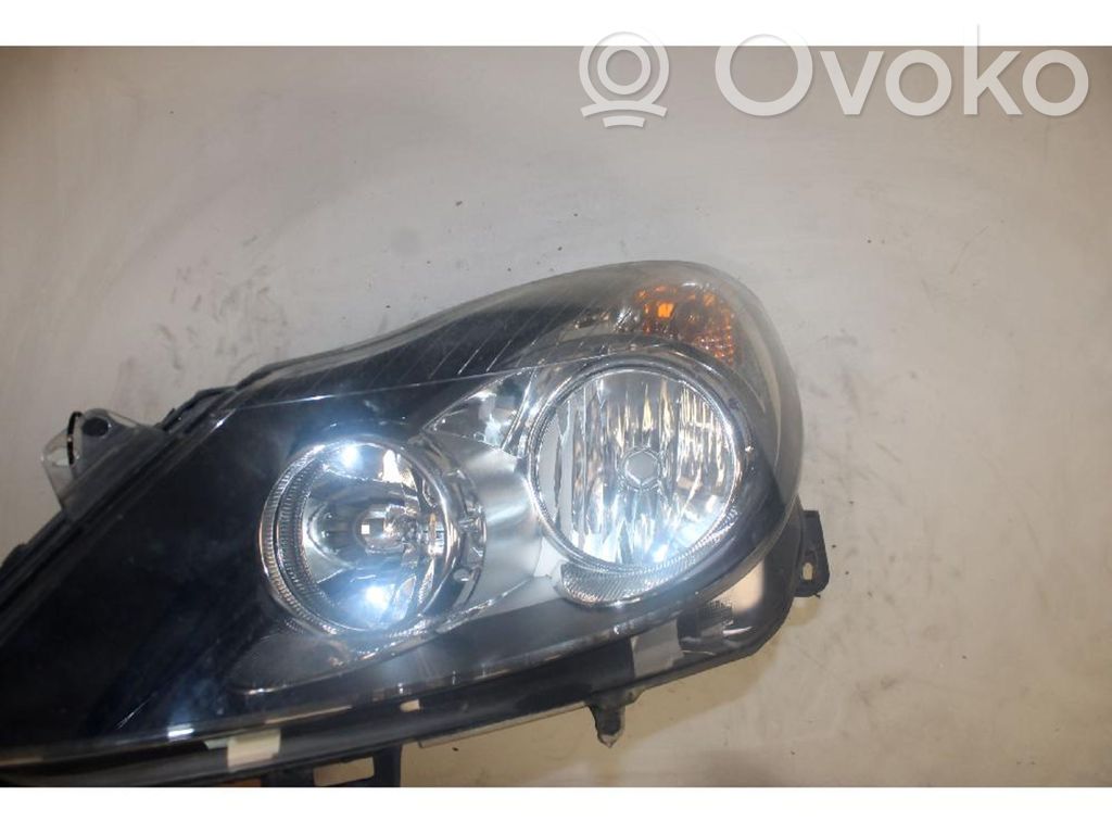 Opel Corsa D Scheinwerfer 