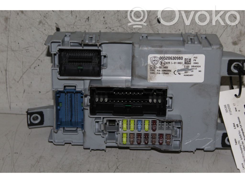 Lancia Ypsilon Fuse module 