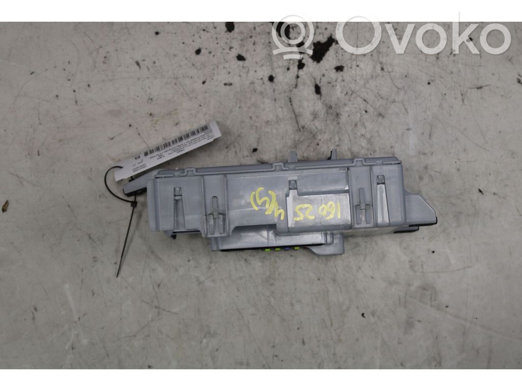 Lancia Ypsilon Fuse module 