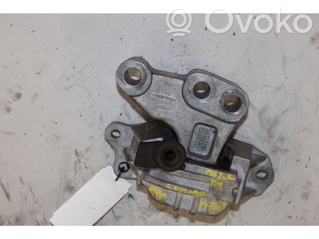 Jeep Compass Engine mount bracket 