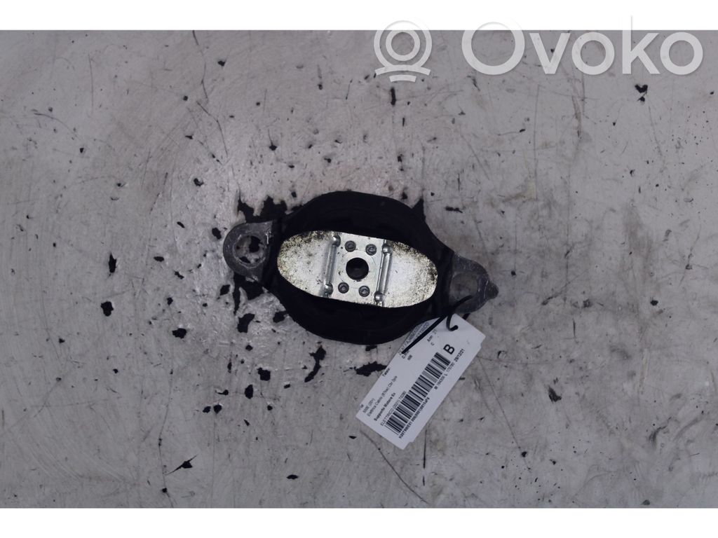 Fiat 500E Engine mount bracket 