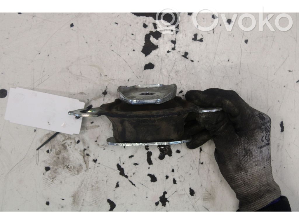 Fiat 500E Engine mount bracket 